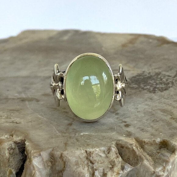 Sterling Silver 925 Oval Bezel Set Green Chalcedony Quartz Leaf Ring Sz 8.5 - Picture 2 of 16